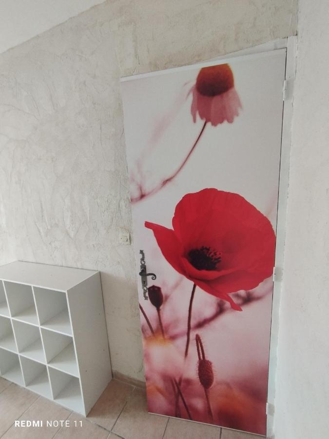 D Hotes En Provence, Au Pied Du Luberon, Les Coquelicots *